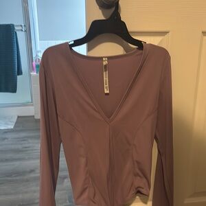 Women's V-Neck Long Sleeve Top - Mauve